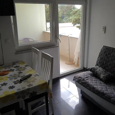 Apartman Ina *