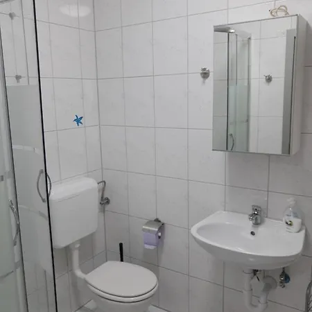 Ina Apartman